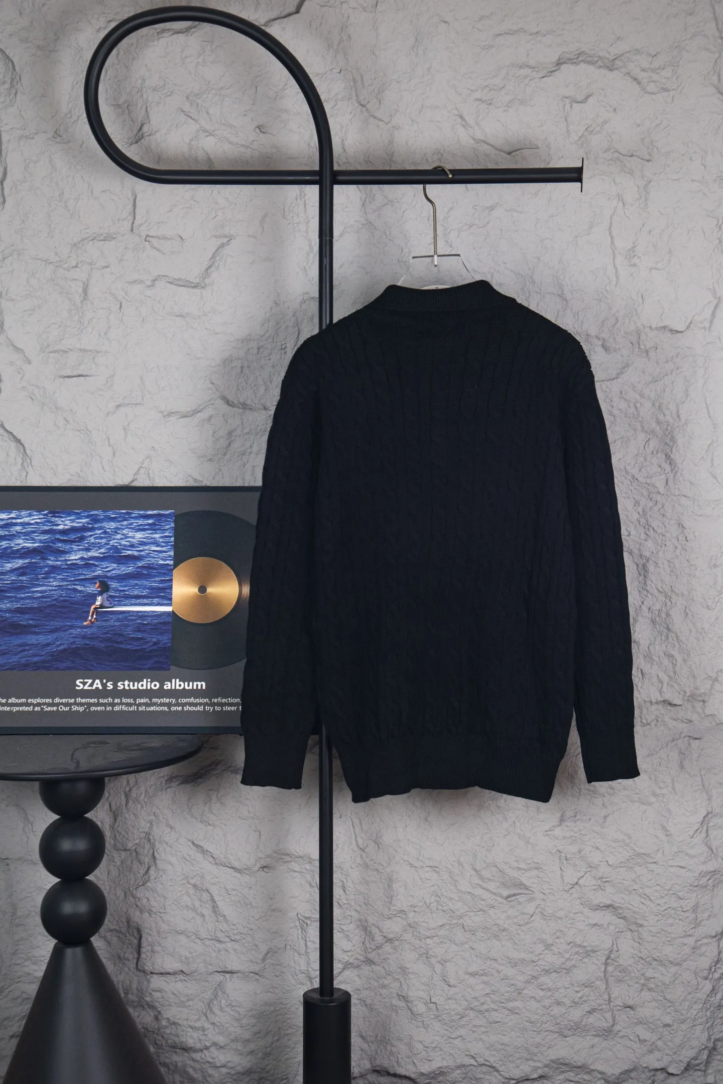 P240 Ralph Lauren 2025ss new twist sweater button cardigan. The fabric is made of imitation cashmere fabric. A full set of customized accessories. The highest version on the market. Color: Navy blue, black, white and gray. Size: S-XL.